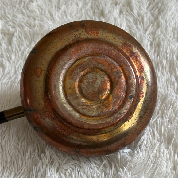 Copper Saucepan / Fondue pot with Black Handle - Picture 9 of 12